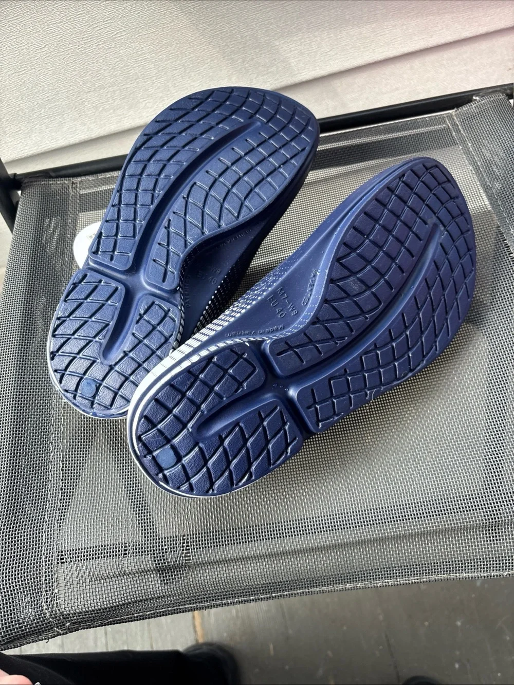OOFOS OOahh Sport Slide sandals Size 7 Men’s Or Women’s 9 NWT Matrix Navy